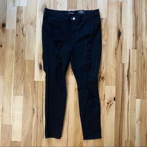 NWT Fashion Nova Distressed Black Skinny Jeans